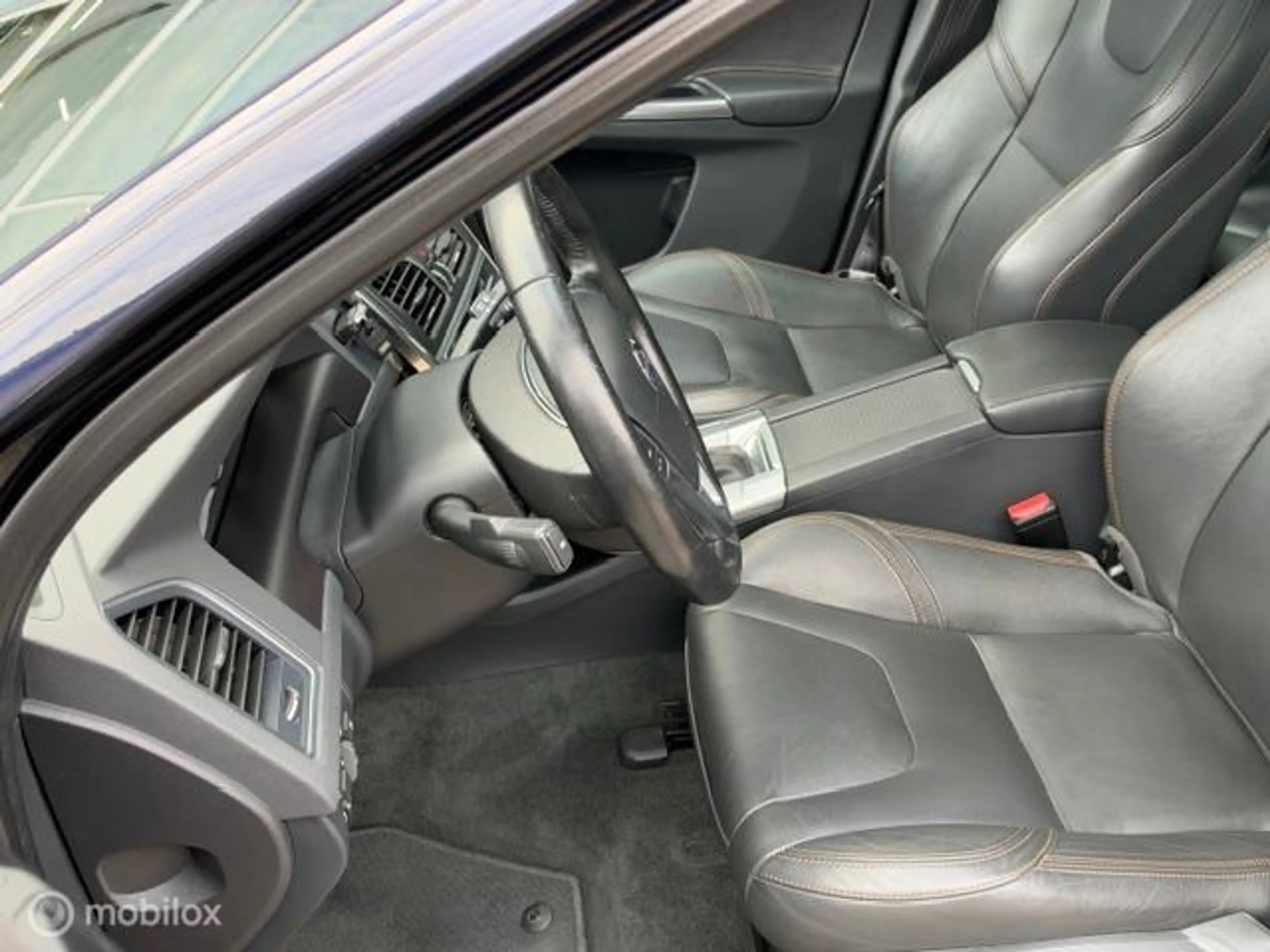 Volvo XC60 2.0 D4 FWD Polar+ — photo 8