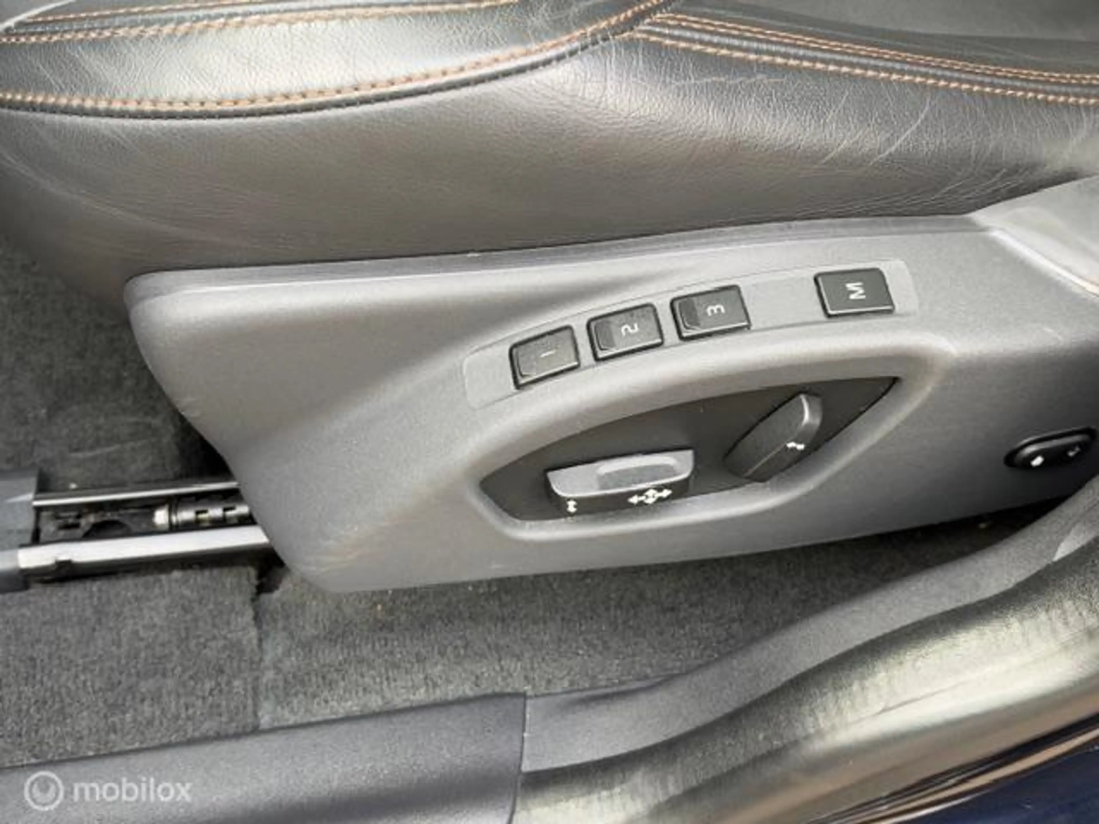 Volvo XC60 2.0 D4 FWD Polar+ — photo 9