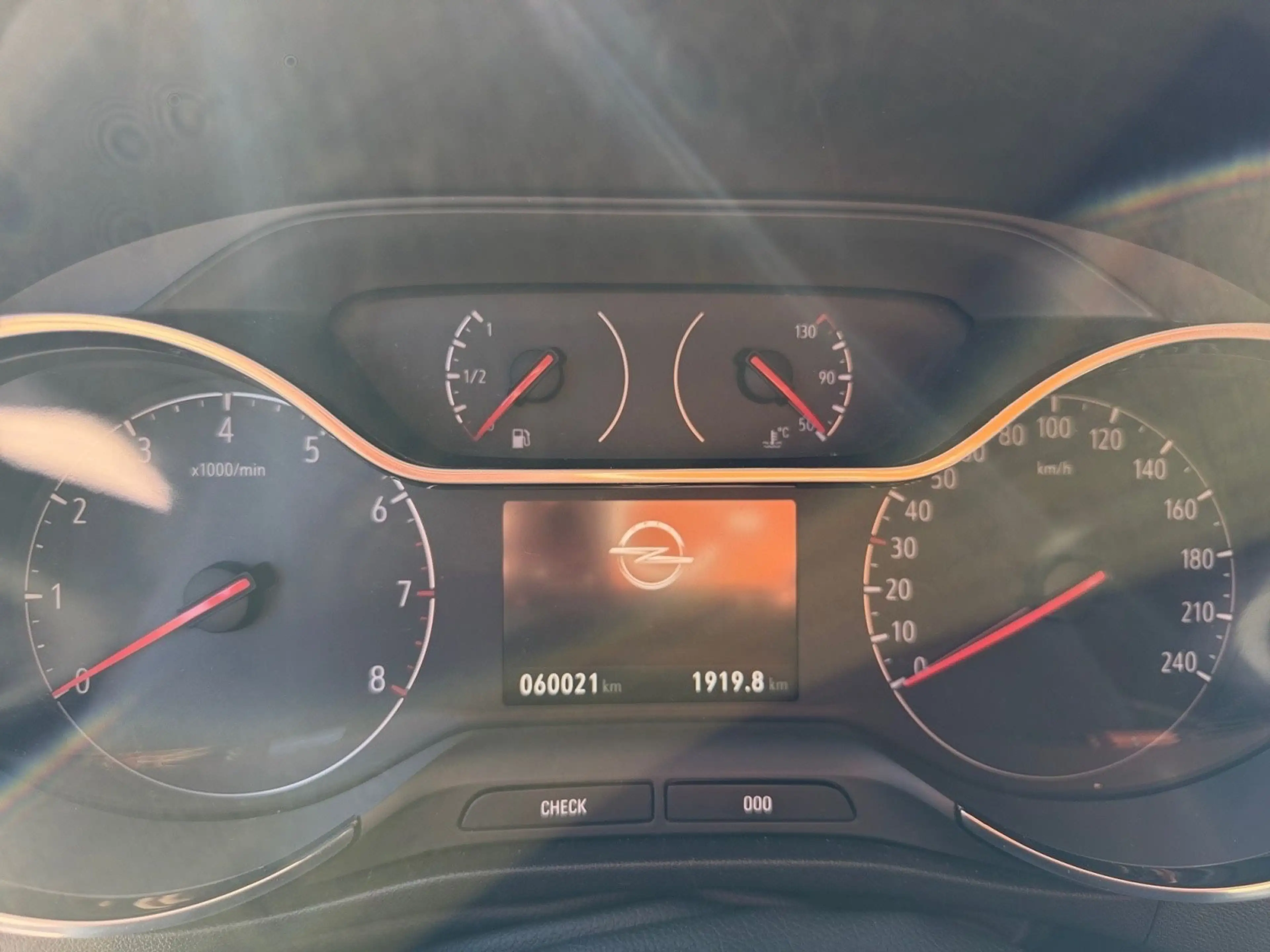 Opel Crossland X Rückfahrkamera — photo 14