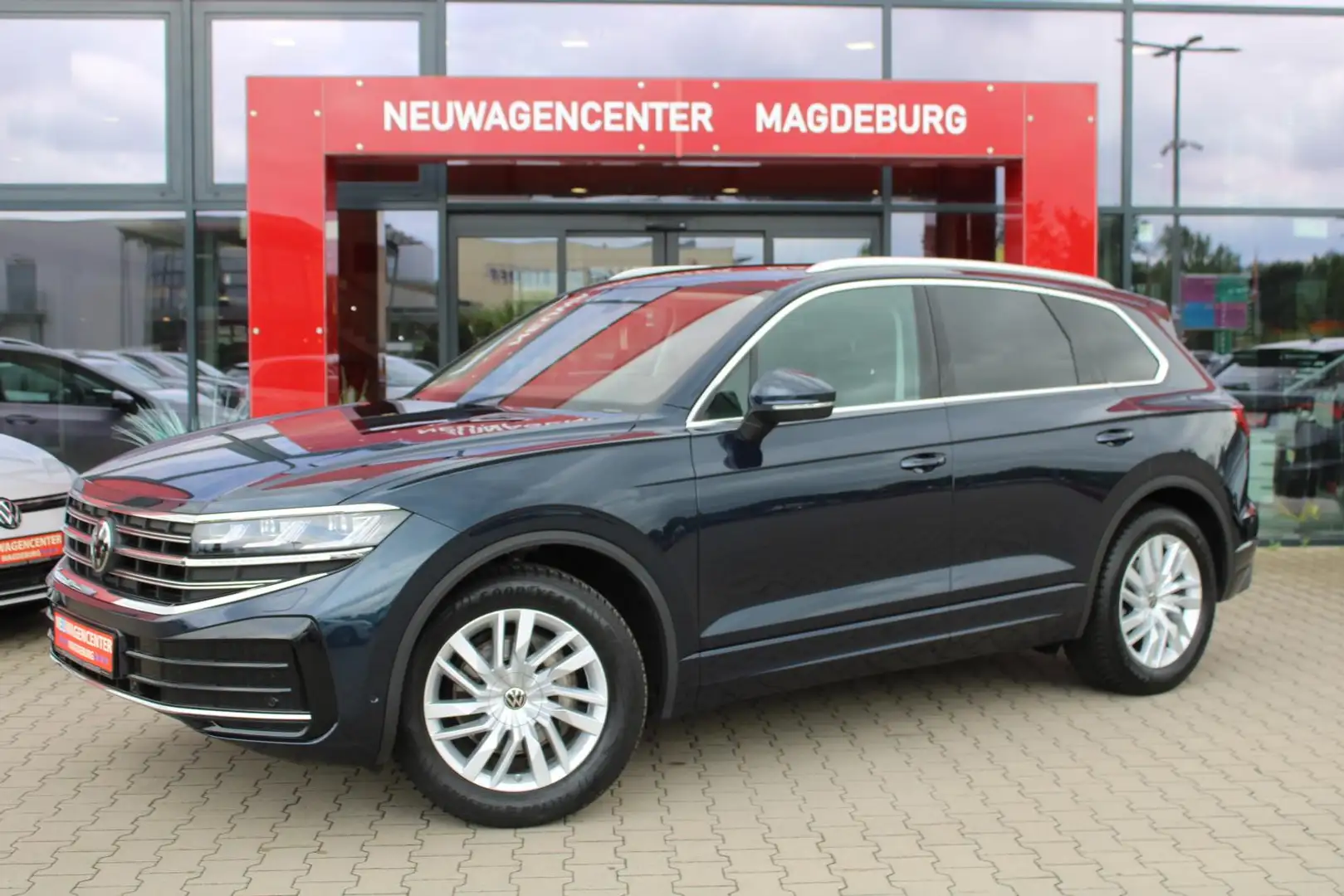 Volkswagen Touareg 3.0 V6 TDI Elegance*4x4*MATRIX*AHK*LUFTFEDERUNG*NA Blau - 1