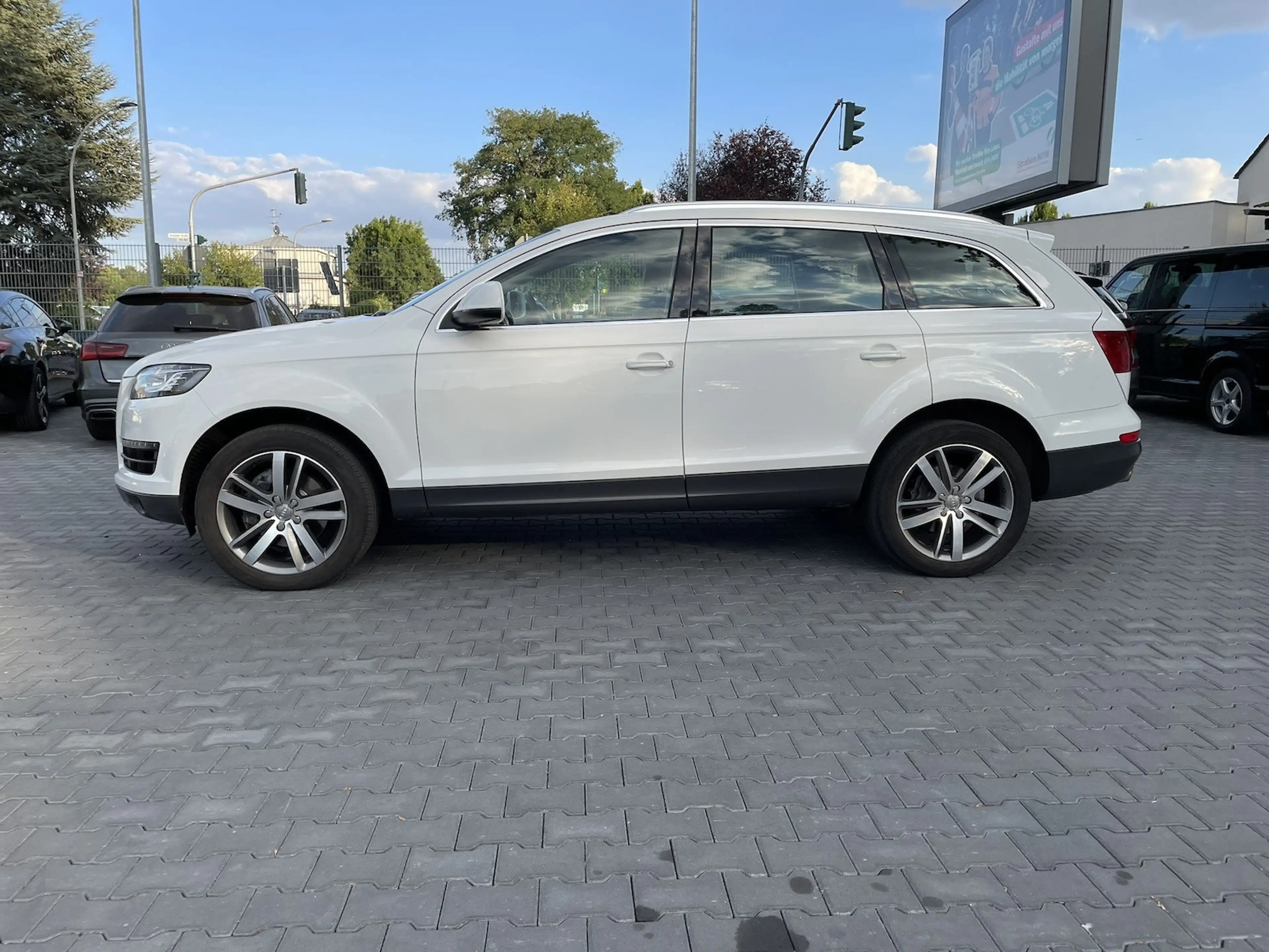 Audi Q7 3.0 TDI quattro/7 Sitze/Automatik/Tiptronic — photo 8