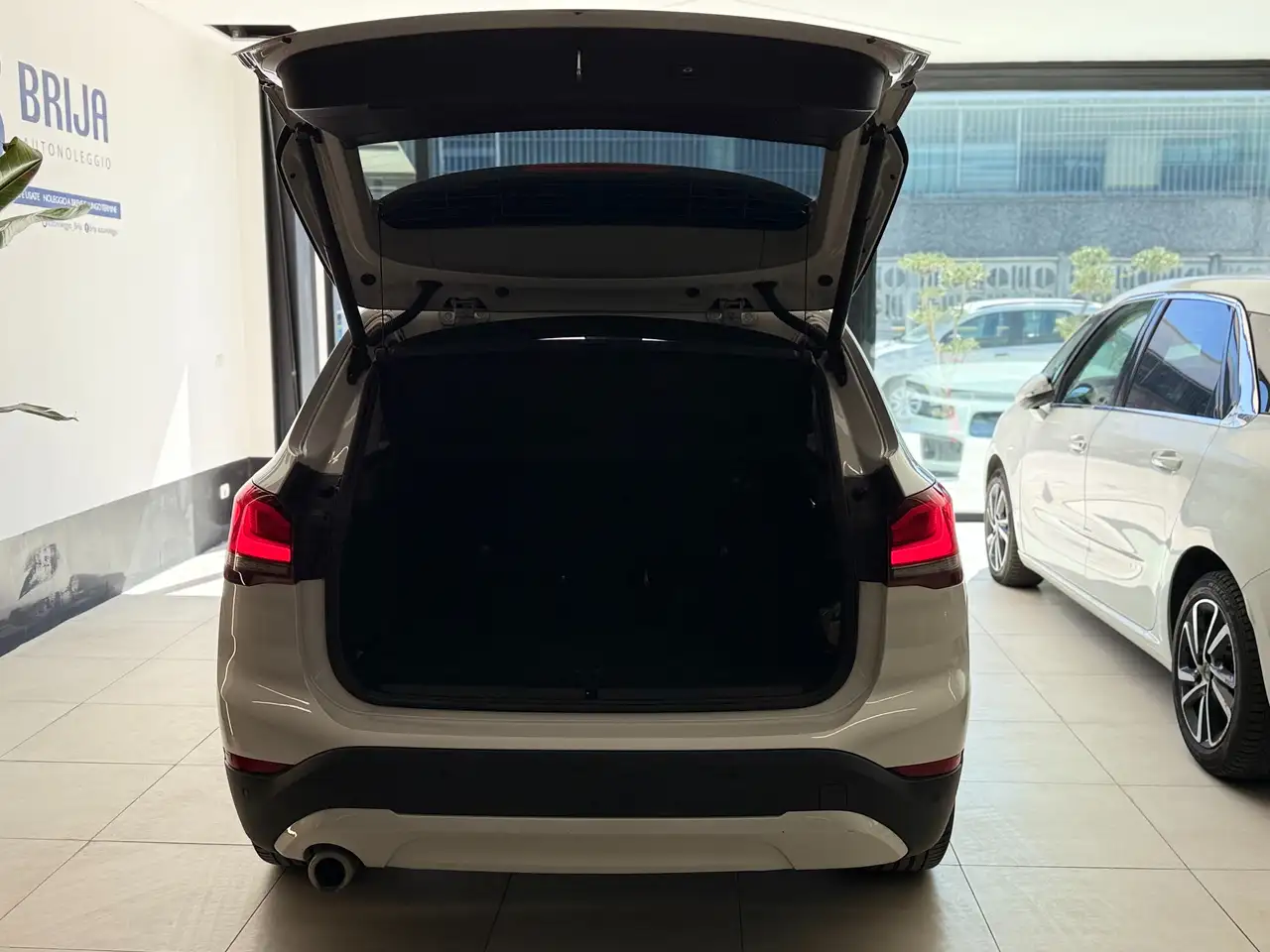 BMW X1 X1 F48 **89.000km** sdrive16d Msport 10