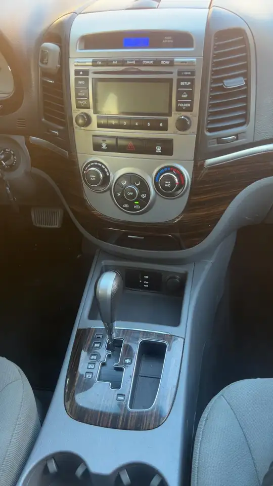 Hyundai SANTA FE снимка Hyundai SANTA FE