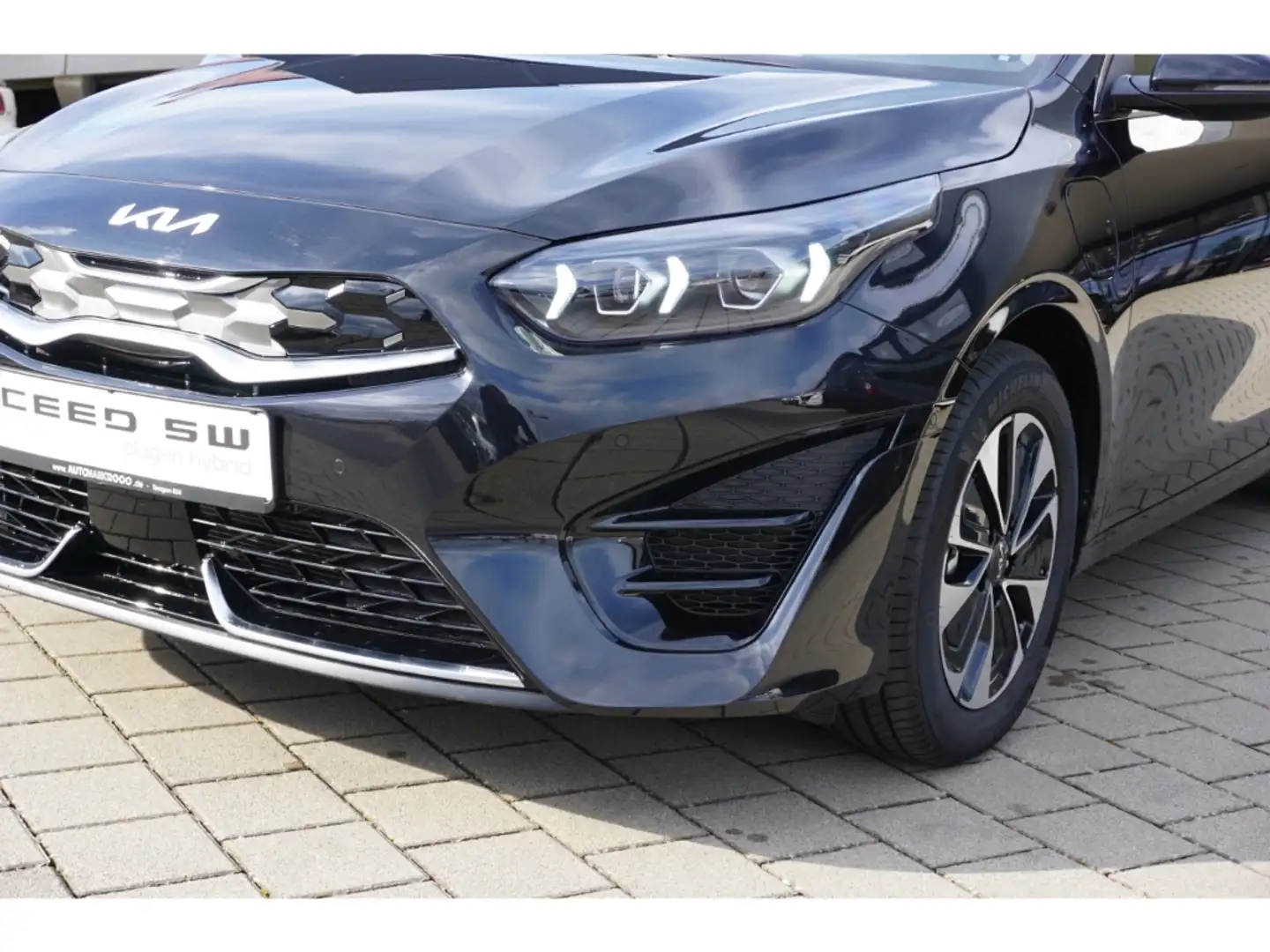 Kia Ceed SW / cee'd SW 1.6 PHEV Spirit DCT6 Navi LED ACC SHZ PDC DAB Schwarz - 2