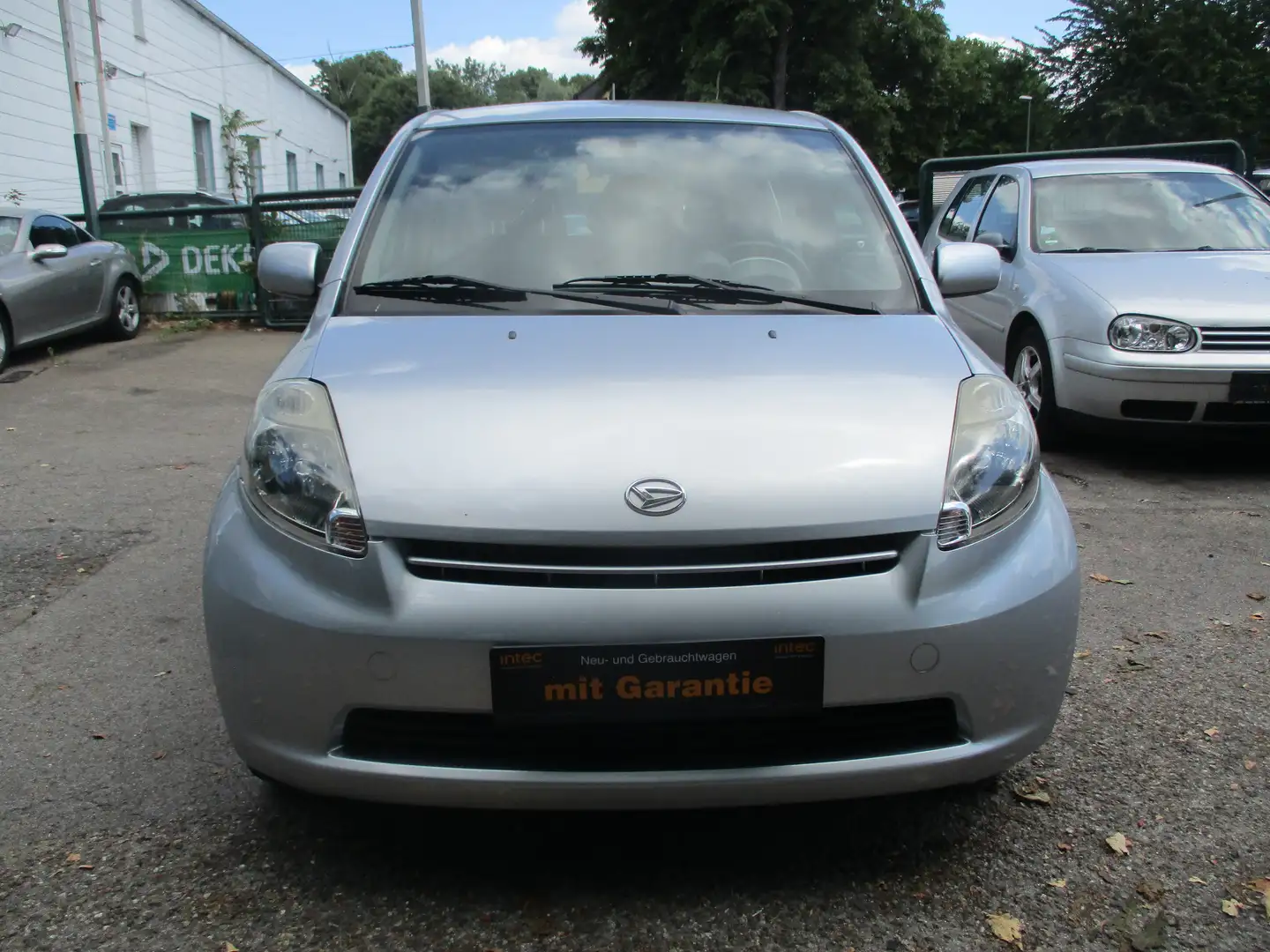 Daihatsu Sirion 1.3 Silber - 2