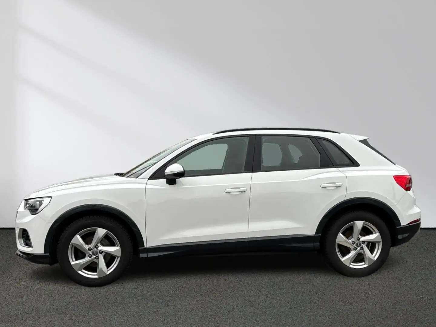 Audi Q3 35 TFSI S tronic MMI LED Digitales Cockpit Bílá - 2