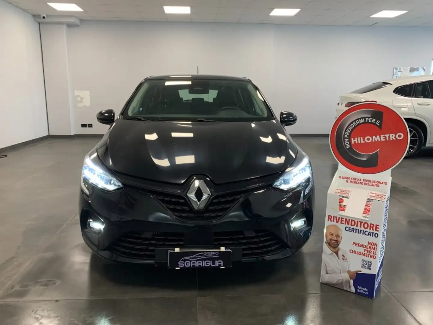 Renault Clio 1.0 Benzina Full Optional Schwarz - 2