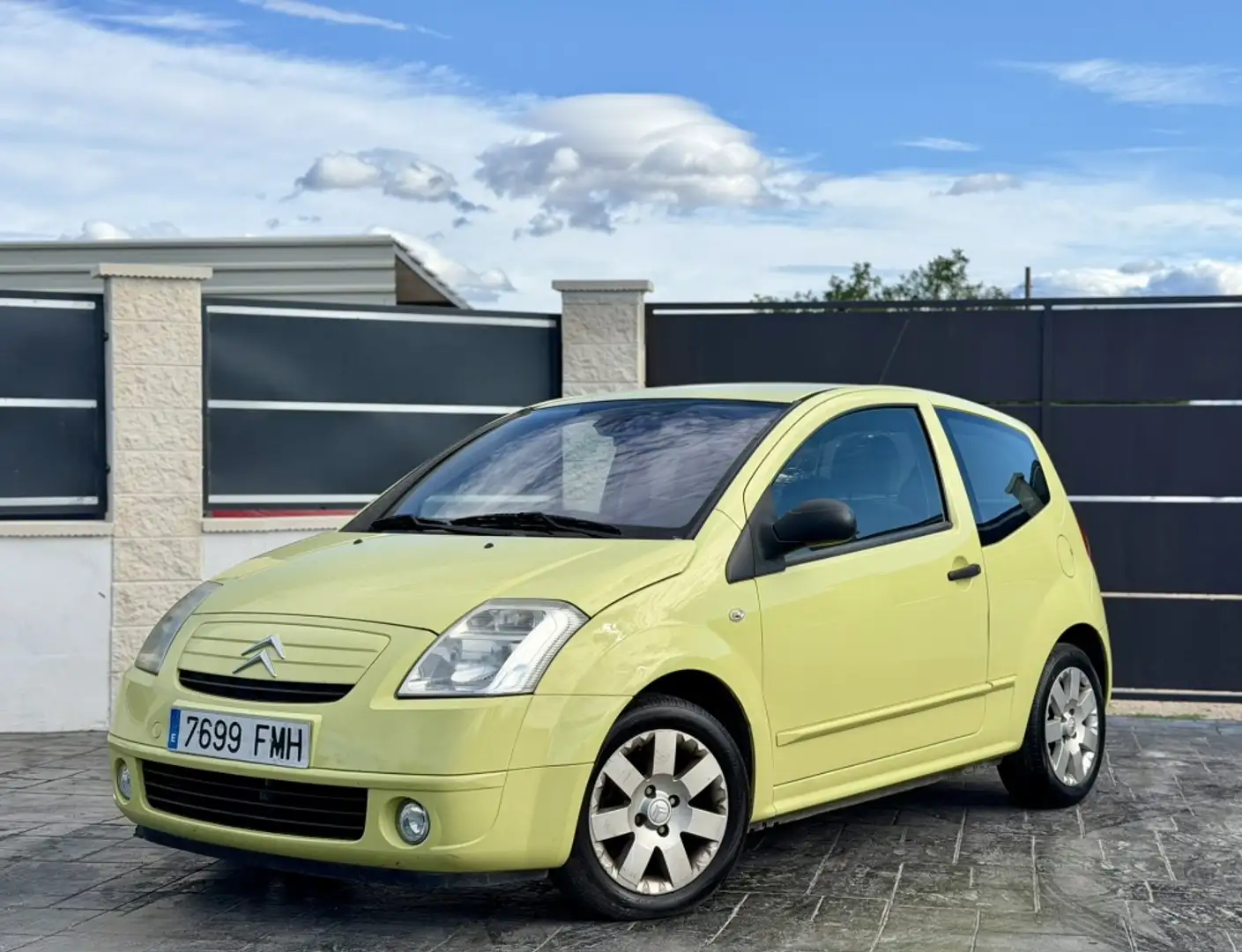 Citroen C2 1.1i Collection Geel - 1