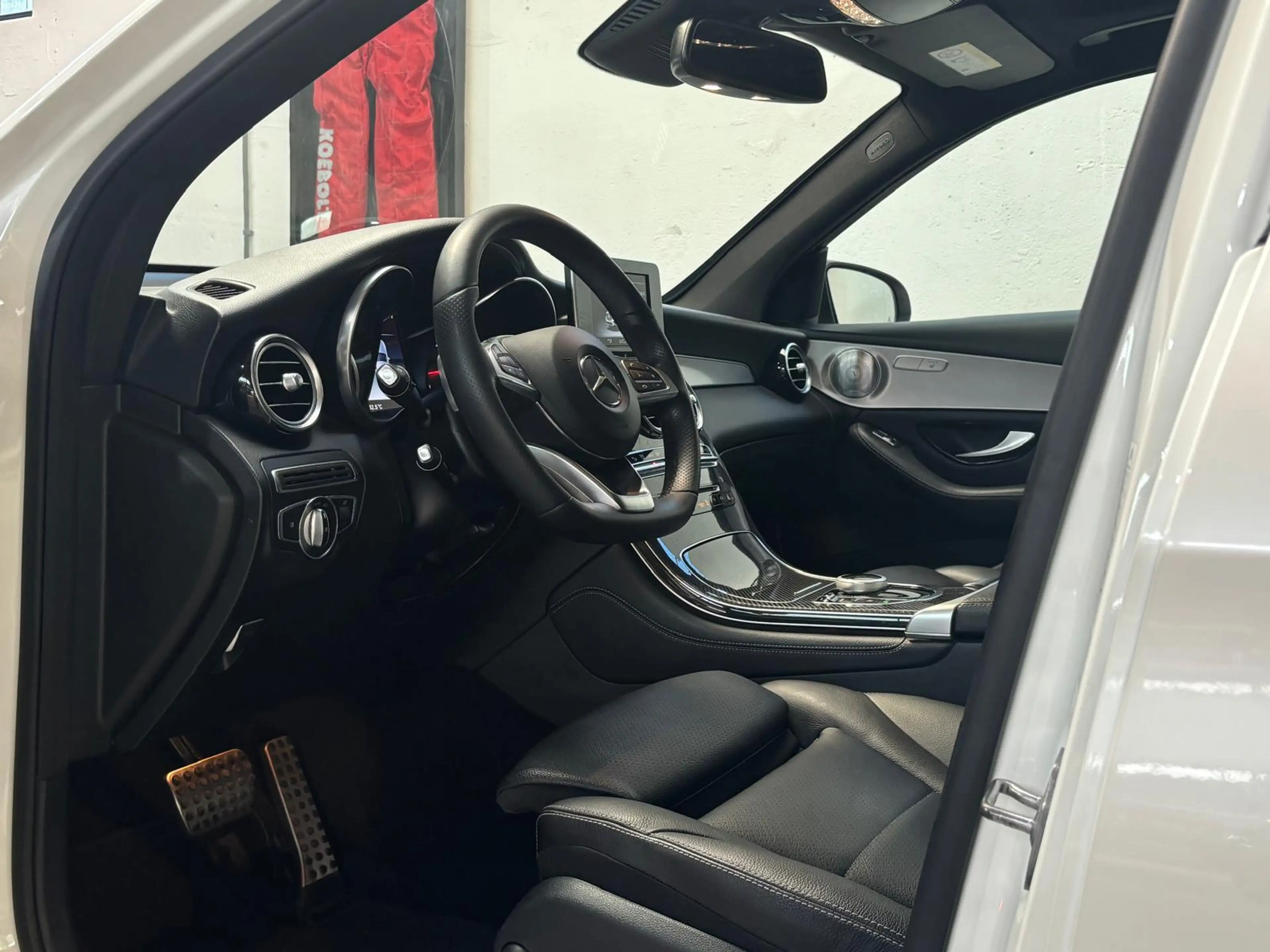 Mercedes-Benz GLC 250 4MATIC Premium Plus | Panoramadak | Burmester | Tr — photo 6