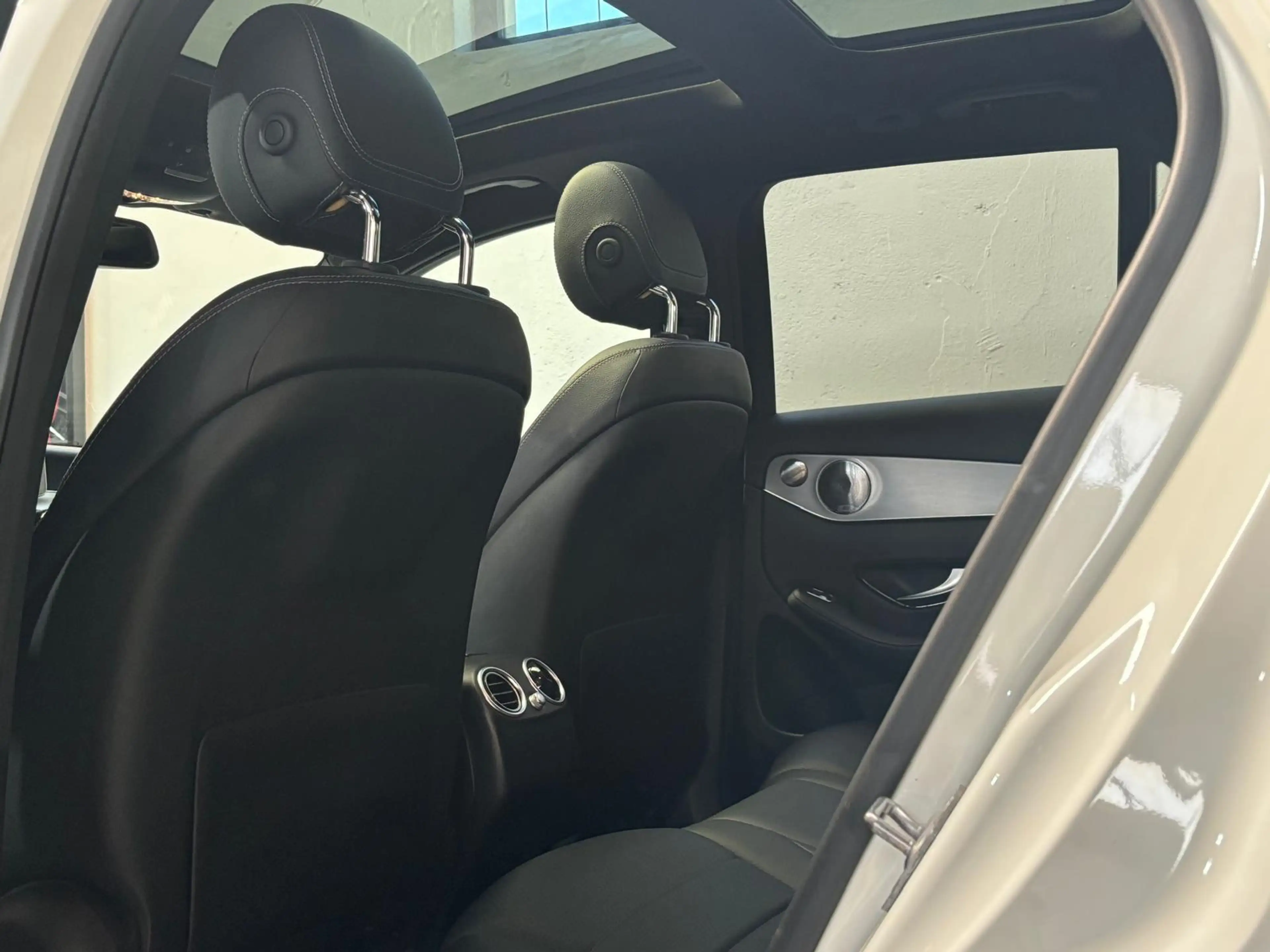 Mercedes-Benz GLC 250 4MATIC Premium Plus | Panoramadak | Burmester | Tr — photo 33
