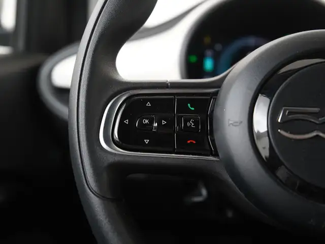 Fiat 500C view 8