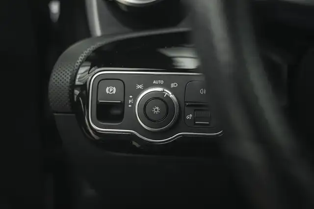 Mercedes-Benz Cla view 16