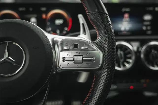 Mercedes-Benz Cla view 18