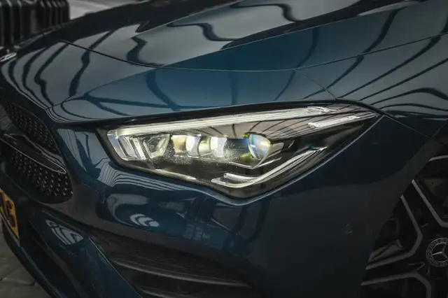 Mercedes-Benz Cla view 2