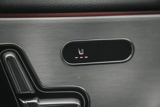 Mercedes-Benz Cla view 13
