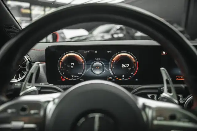 Mercedes-Benz Cla view 21