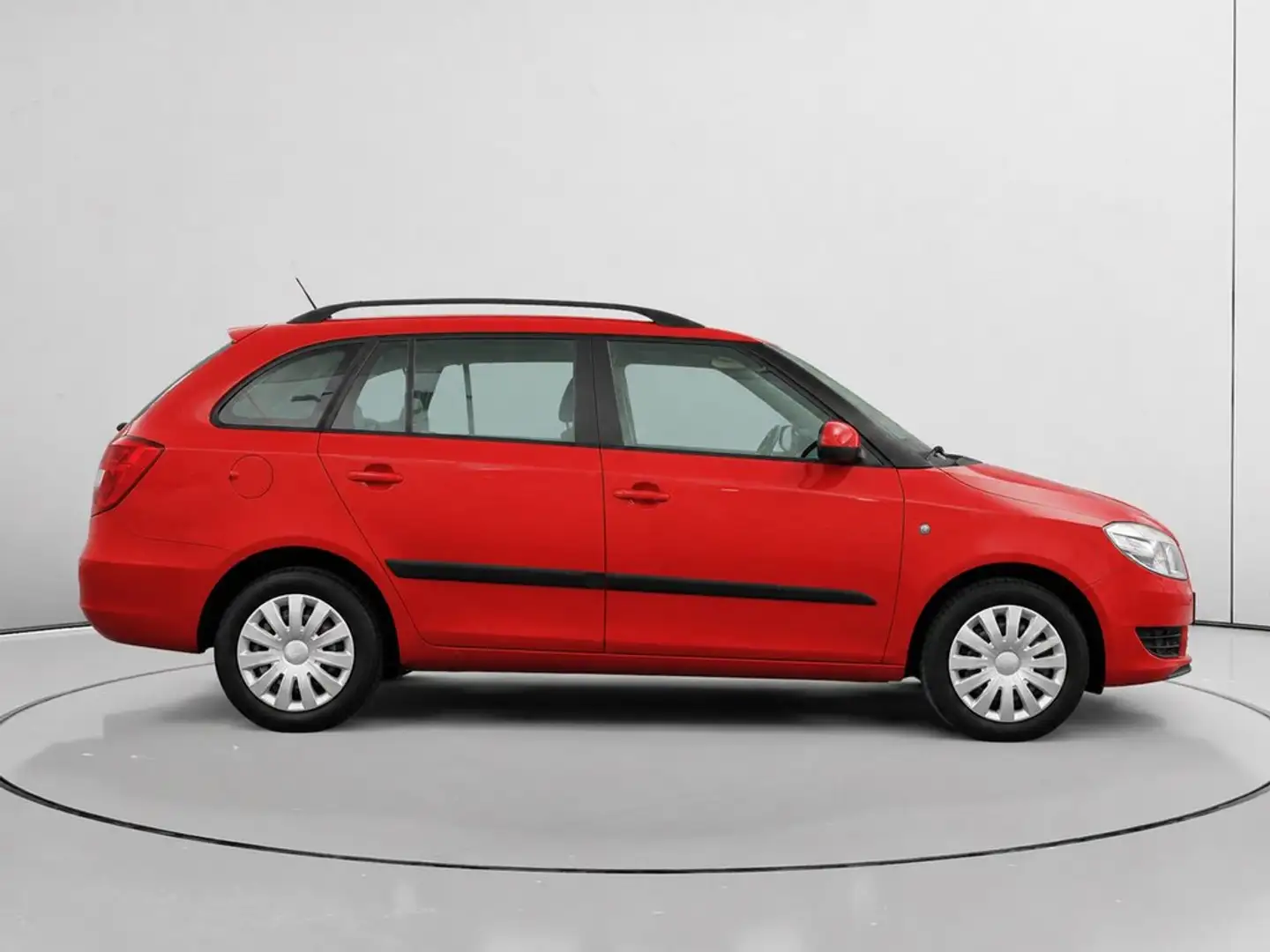 Skoda Fabia Combi 1.2 Ambition 70 Rojo - 2