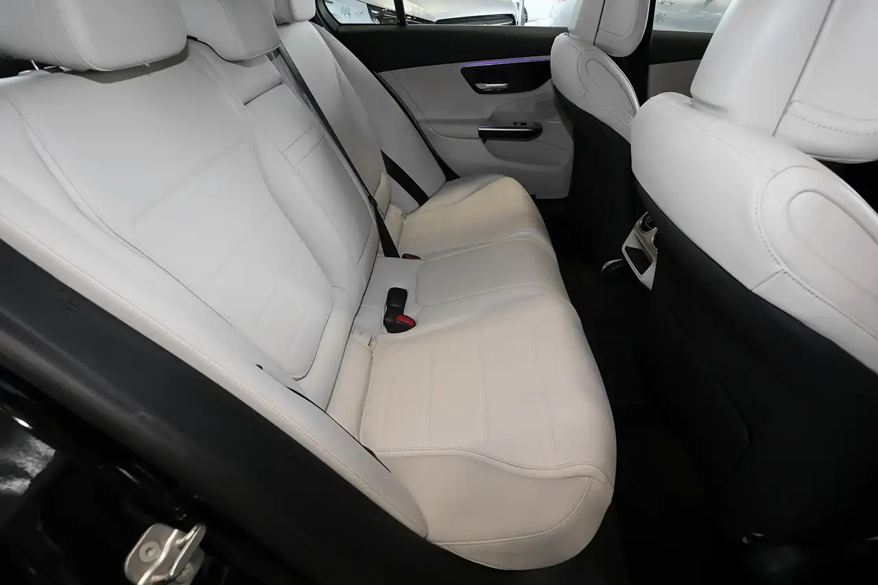 Mercedes-Benz C 200 PANO+LEDER BEIGE+18 ZOLL+TOTWINKEL 6