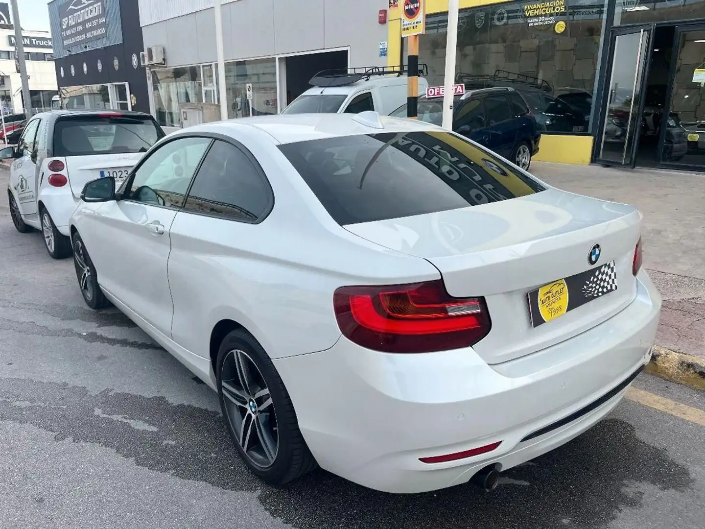 BMW 218 218d Blanc - 2