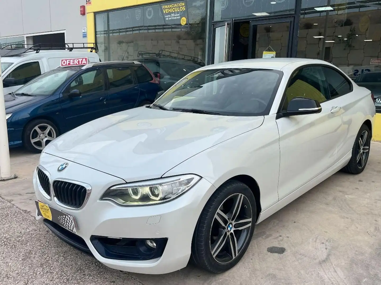 BMW 218 218d Blanc - 1
