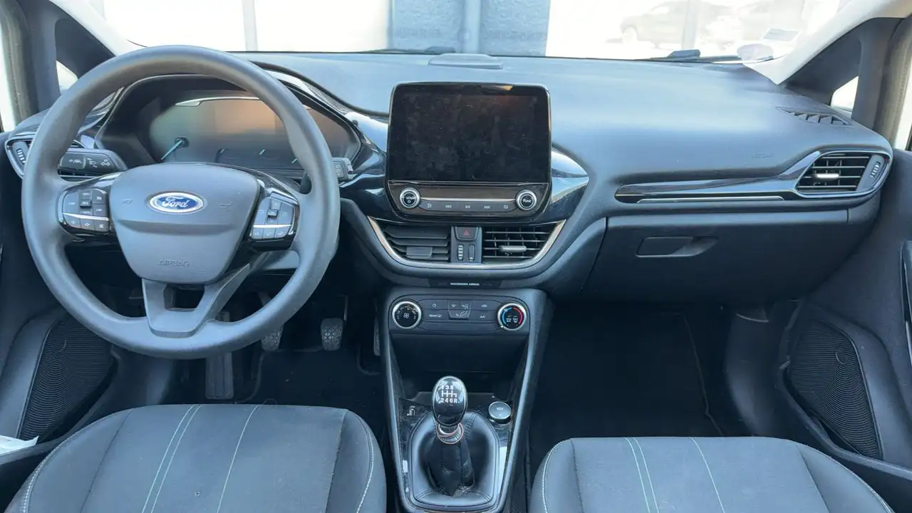 Ford Fiesta 5 portes — photo 11