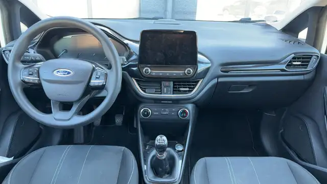 Ford Fiesta view 11