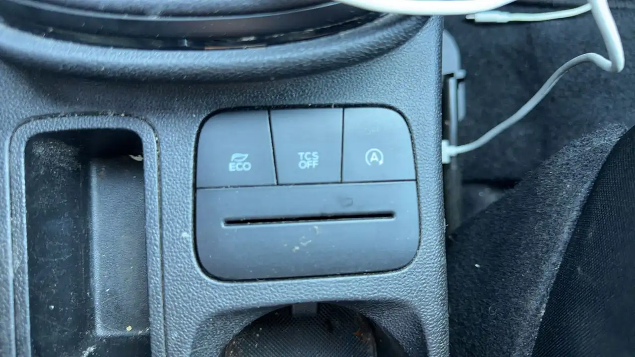 Ford Fiesta 5 portes — photo 28