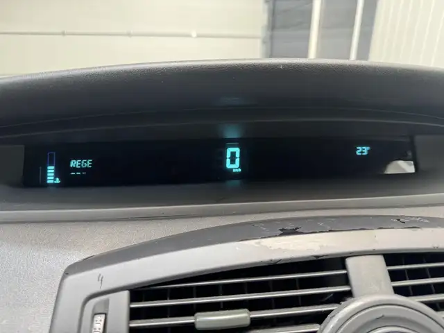 Renault Grand Scenic view 10