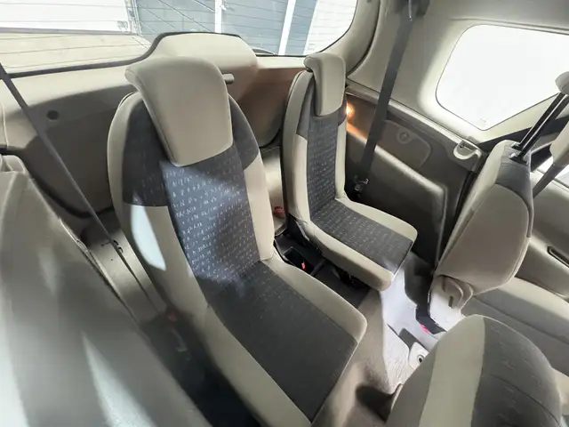 Renault Grand Scenic view 8