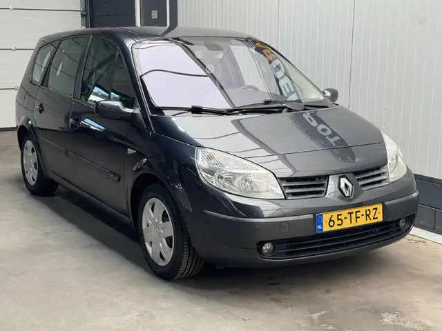Renault Grand Scenic view 2