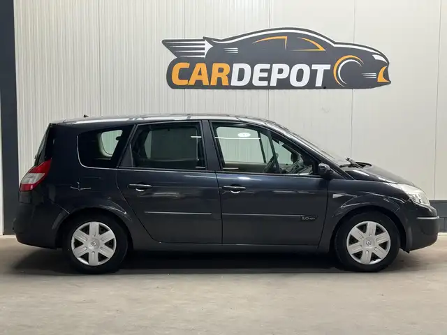 Renault Grand Scenic view 3