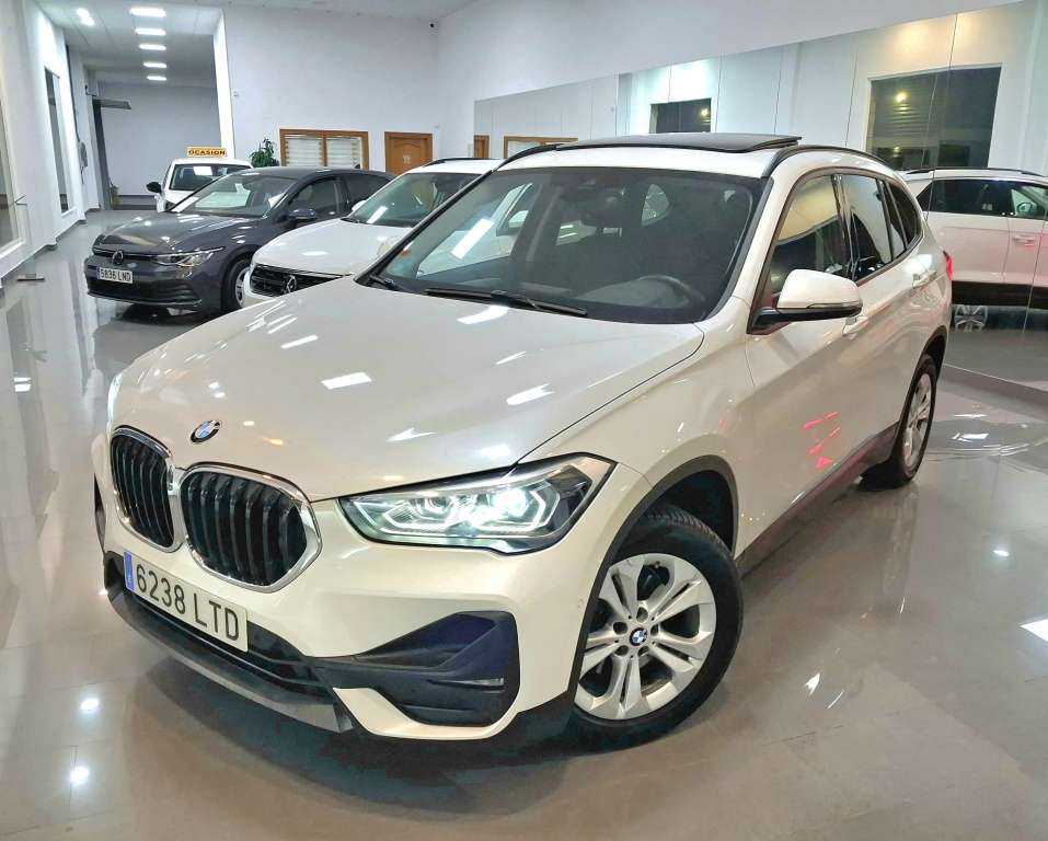 BMW X1 sDrive 18dA Corporate - foto 1