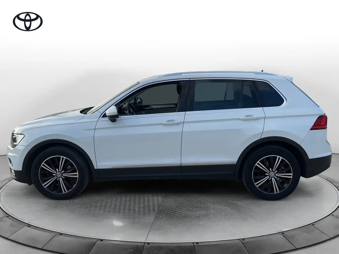 Volkswagen Tiguan Tiguan 2.0 TDI SCR DSG Executive BlueMotion Techn Weiß - 2