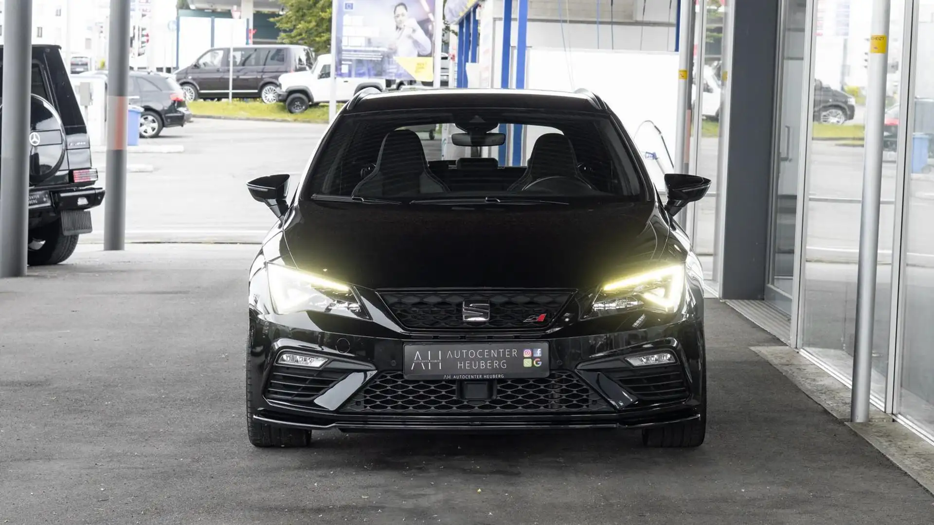 SEAT Leon Cupra 300 4Drive*RS SPORTSITZE*KEYLESS Schwarz - 2