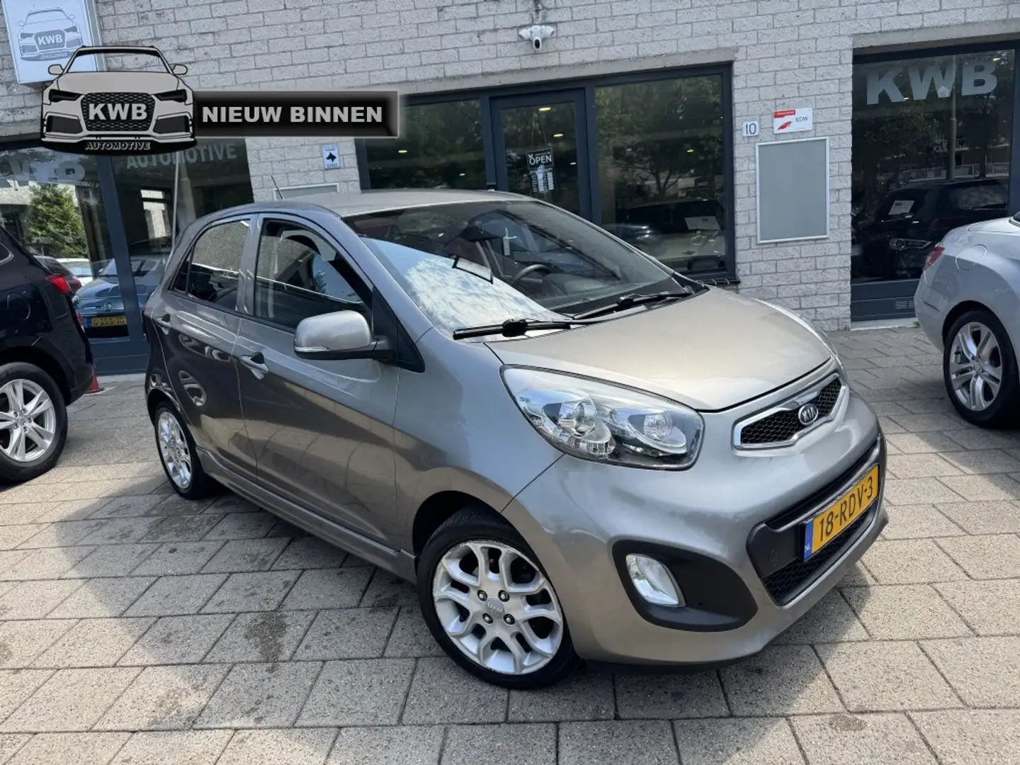 Kia Picanto 1.0 CVVT 5Deurs Led Airco Weinig km Сірий - 1