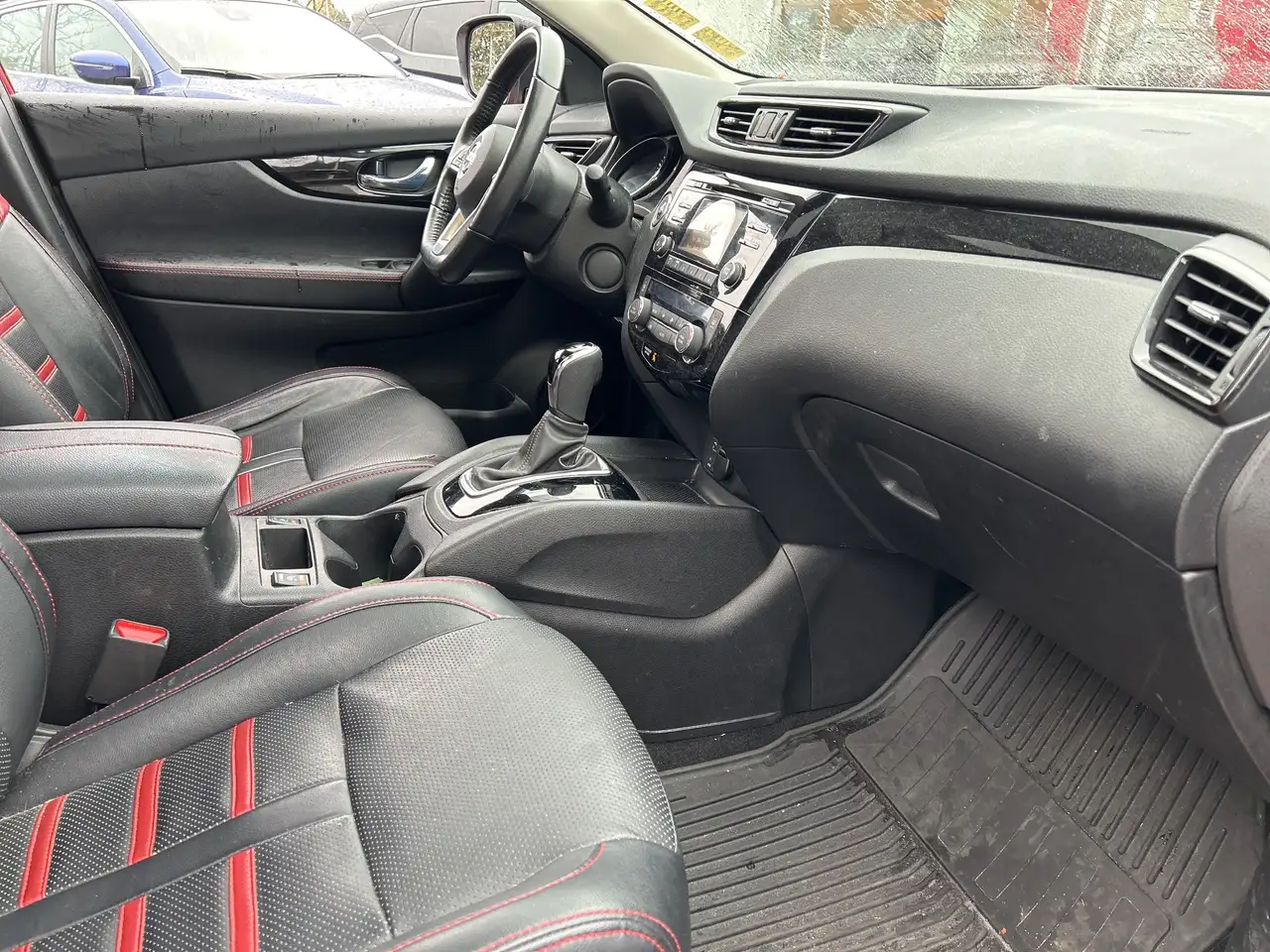 Nissan Qashqai снимка Nissan Qashqai