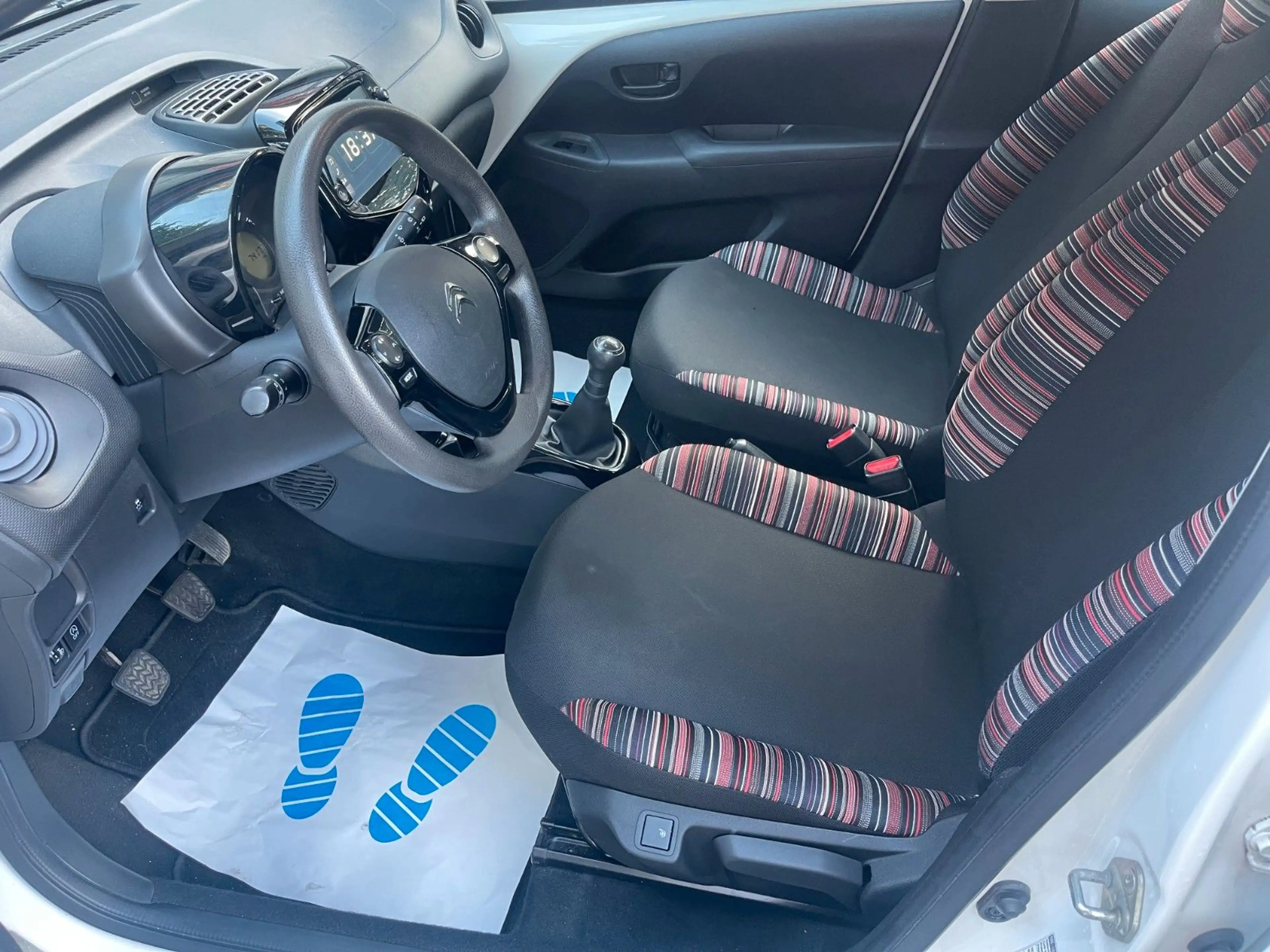 Citroen C1 Feel — photo 12
