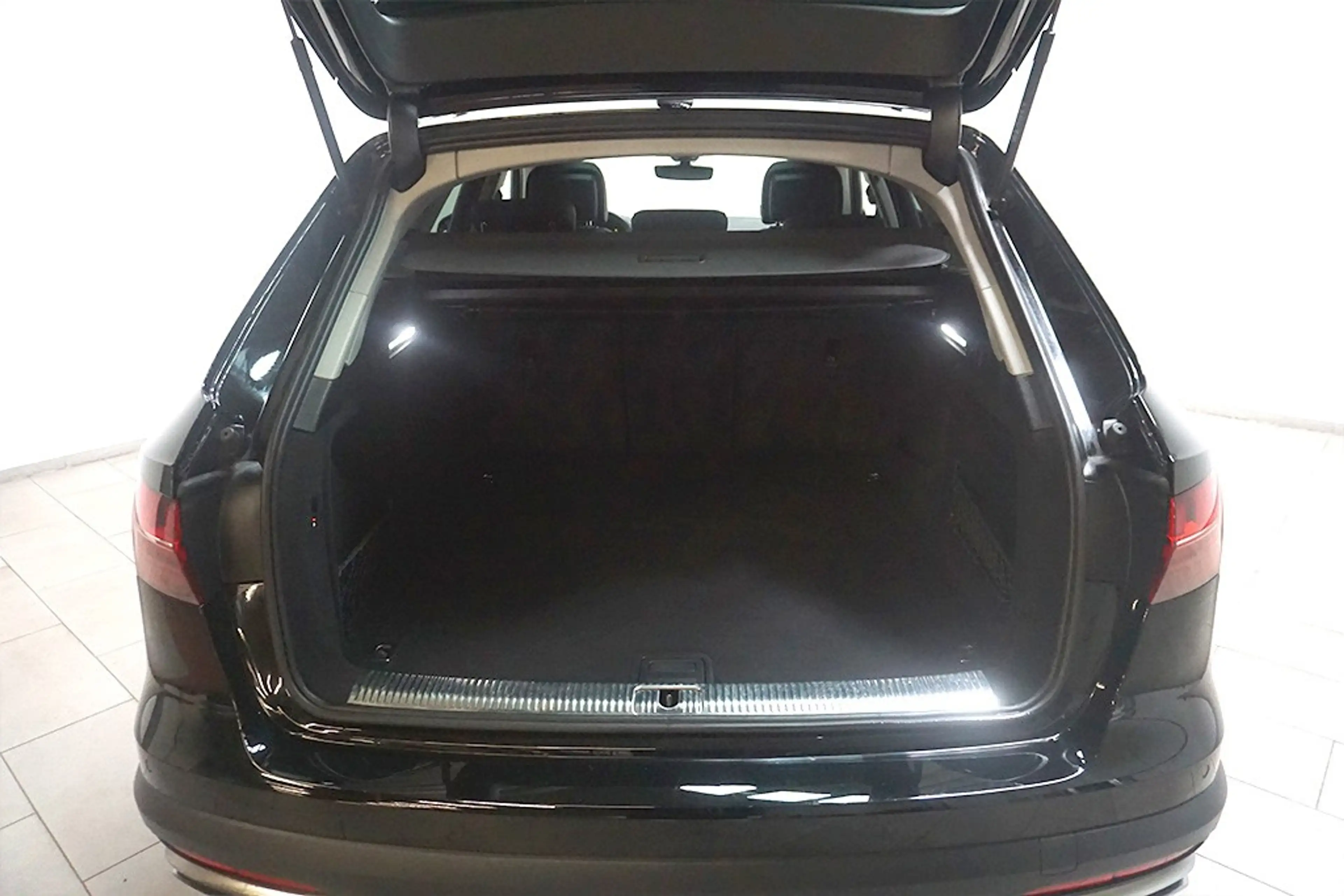 Audi A4 allroad 40TDI S-Tronic quattro Virtual-VOLL — photo 15