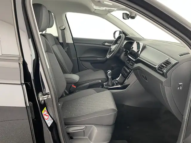 Volkswagen T-Cross view 10
