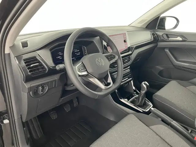 Volkswagen T-Cross view 8