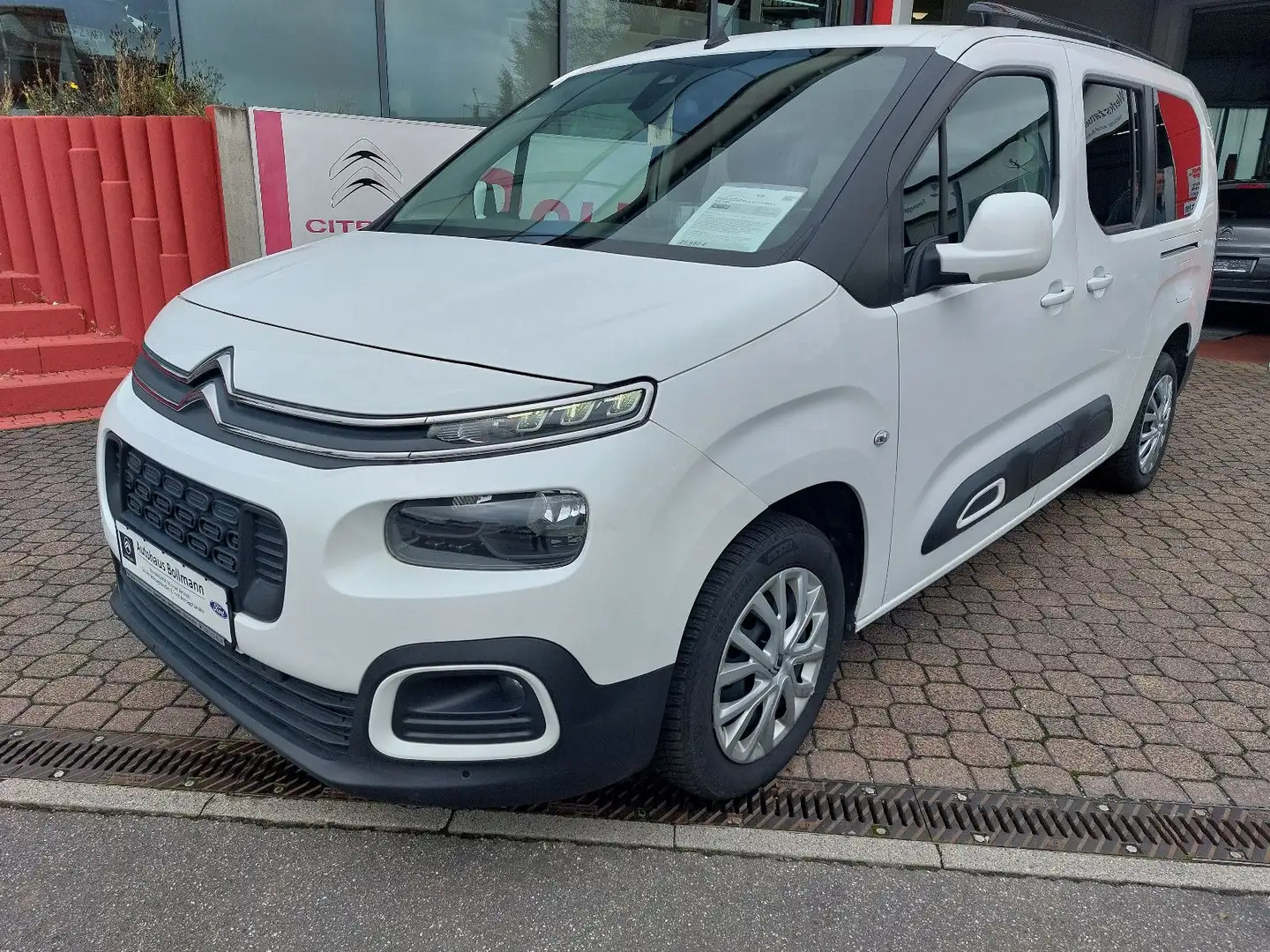 Citroen Berlingo Shine XL, 7 SITZER & Automatik Weiß - 2