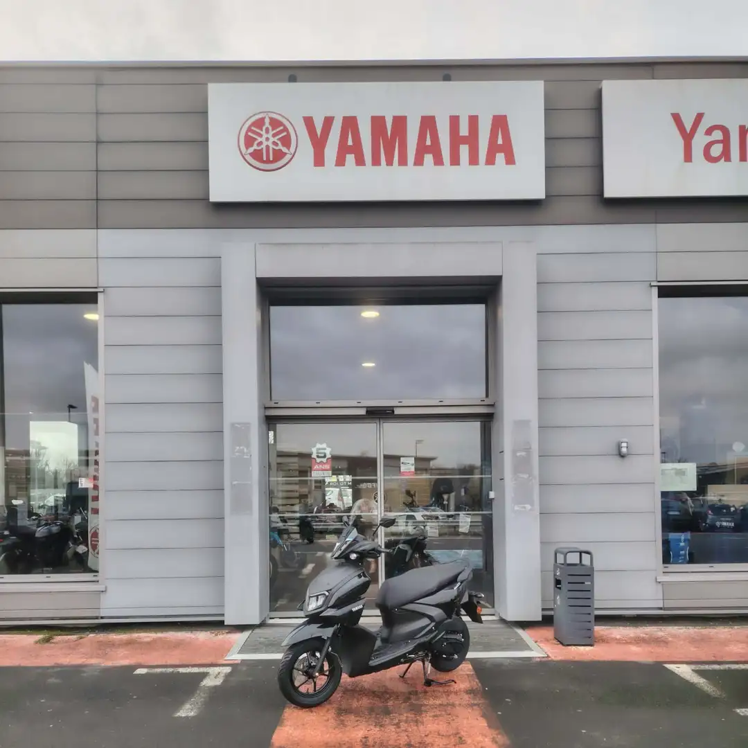 Yamaha RayZR Negro - 2