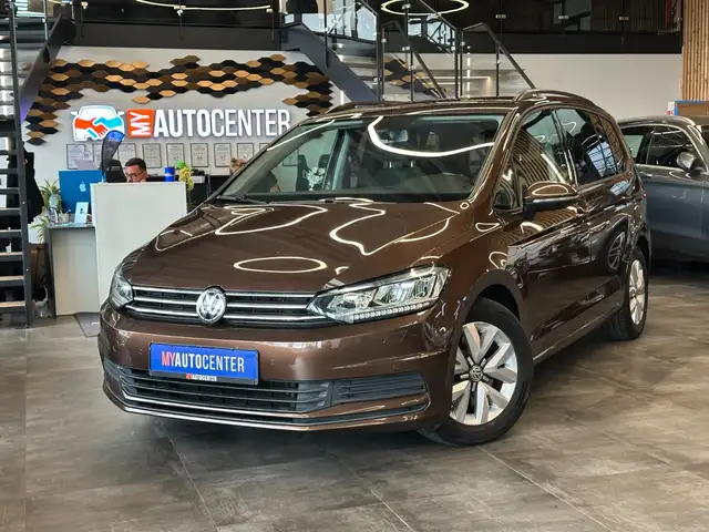 Volkswagen Touran main image