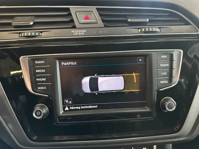 Volkswagen Touran view 15