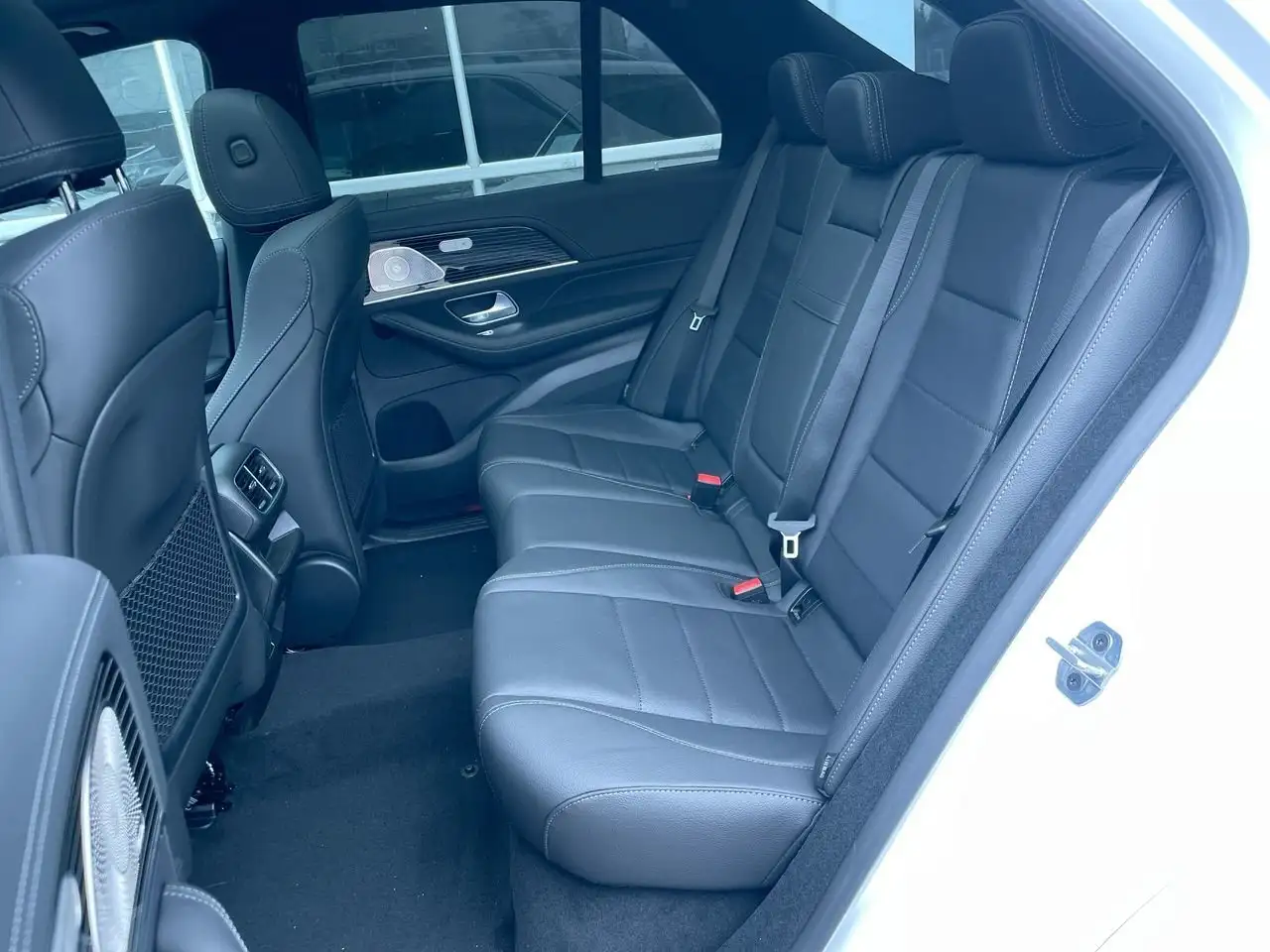Mercedes-Benz GLE снимка Mercedes-Benz GLE