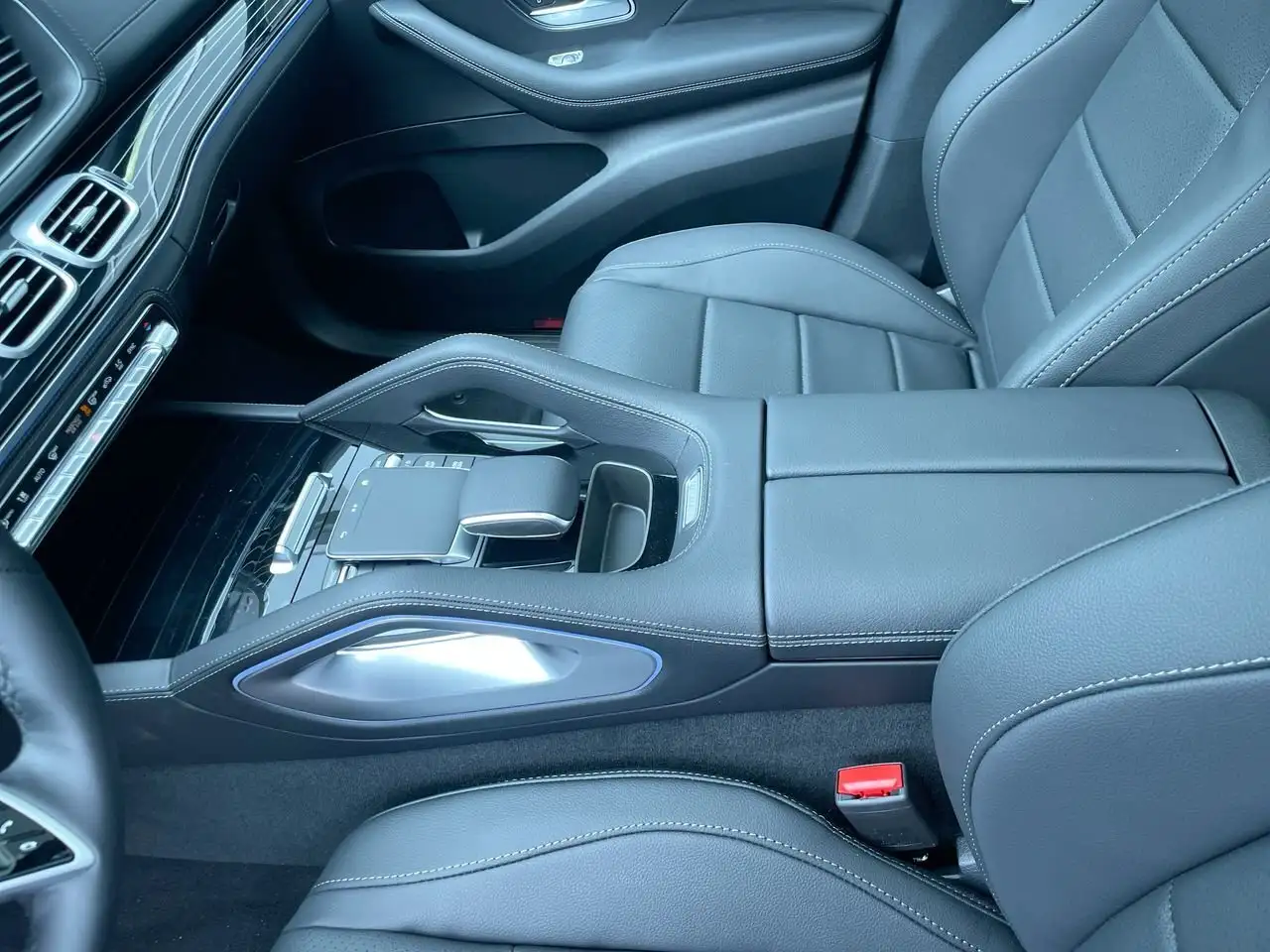 Mercedes-Benz GLE снимка Mercedes-Benz GLE