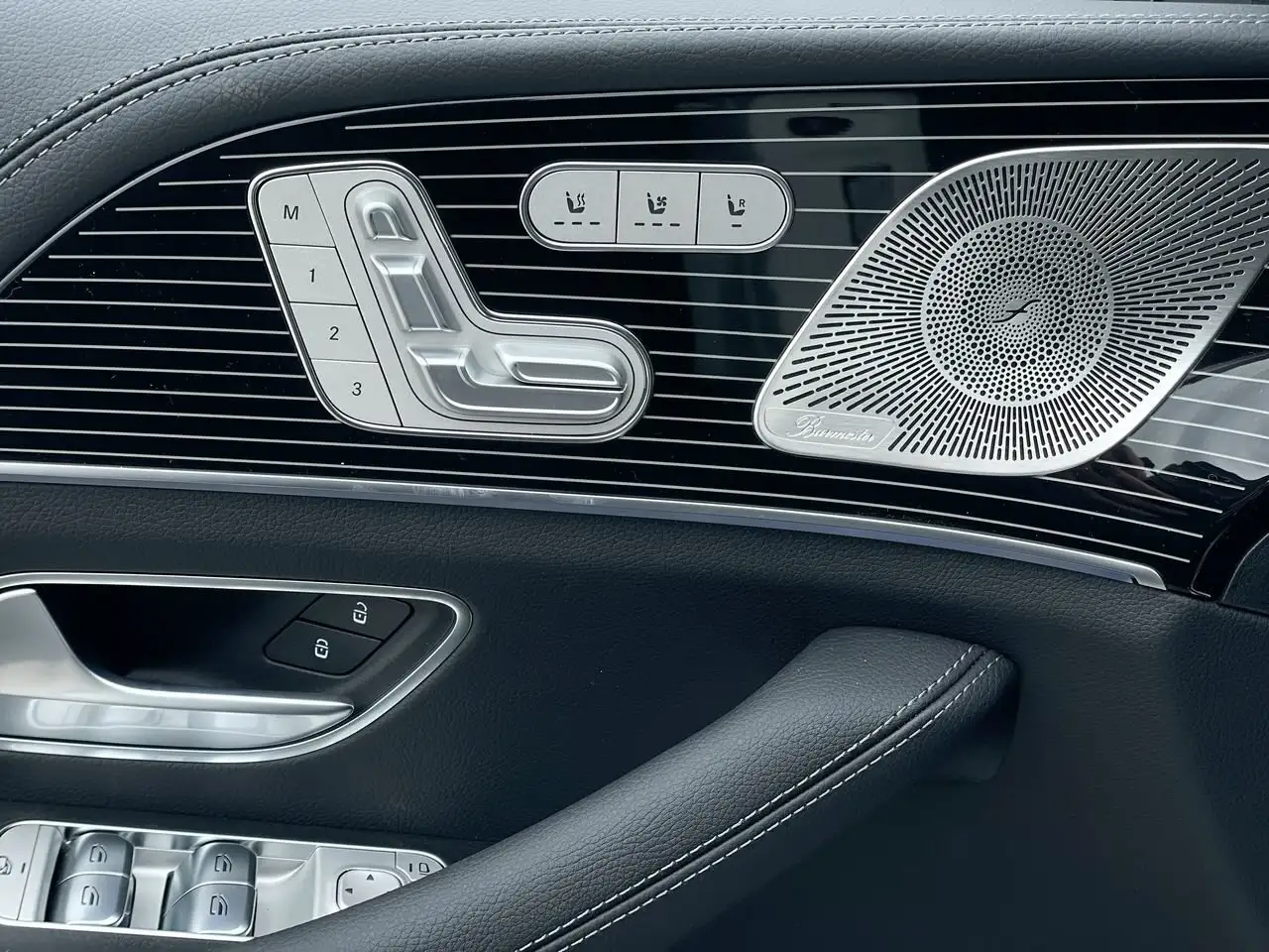 Mercedes-Benz GLE снимка Mercedes-Benz GLE