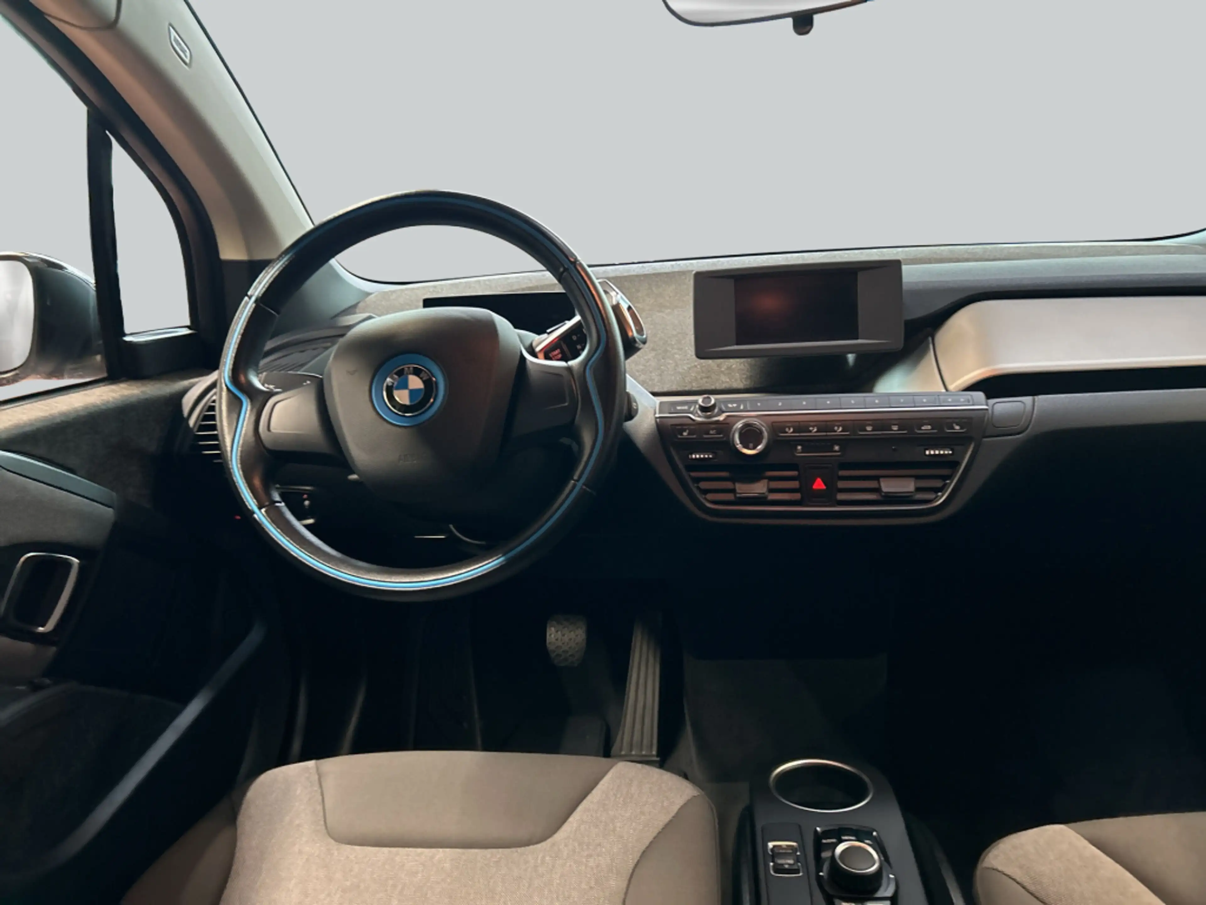 BMW i3 (120 Ah), SHZ — photo 17