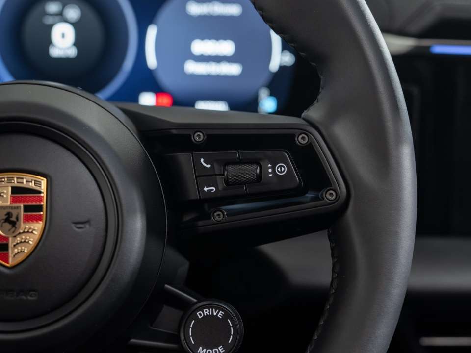 2025 Porsche Macan 4 Electric AWD thumb 17
