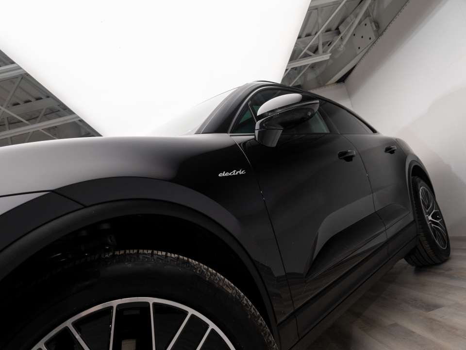 2025 Porsche Macan 4 Electric AWD thumb 21